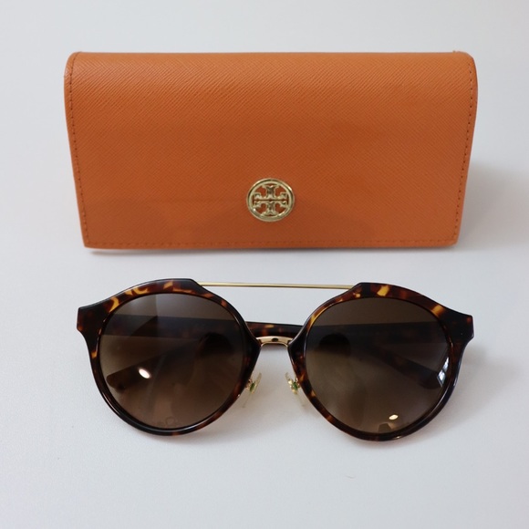 Tory Burch Accessories - Tory Burch Sunglasses with Case Tortoise Frame TY 9048
